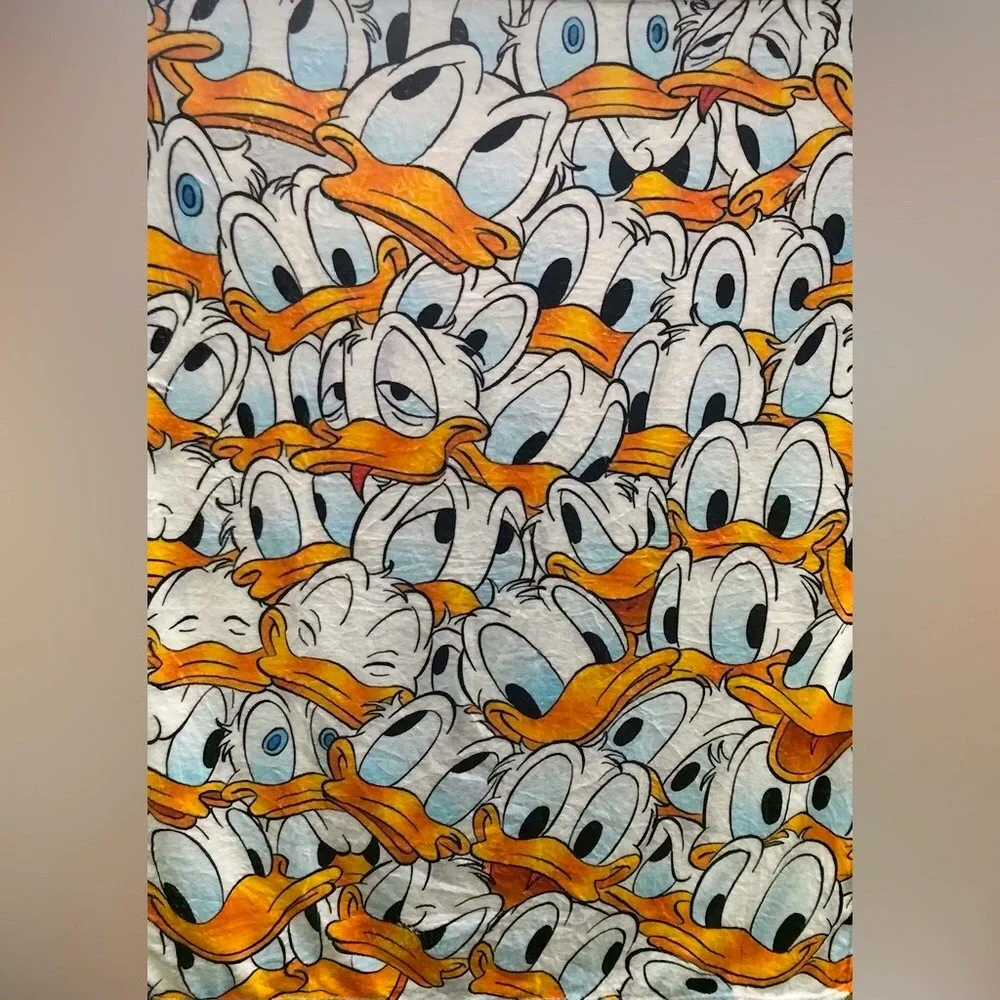 NEW Donald Duck Fleece Throw Blanket